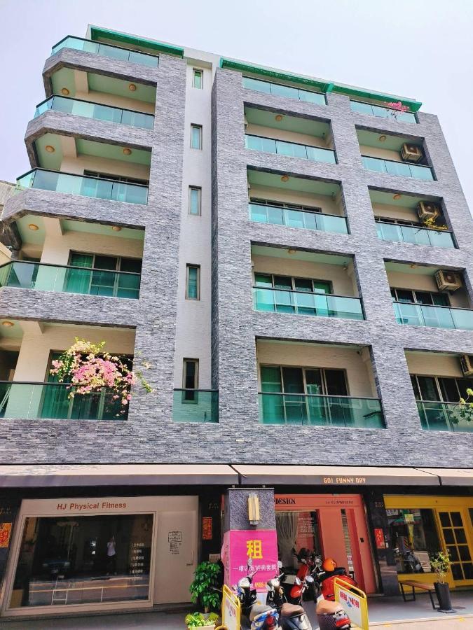 Elsa House Hotel Tainan Exterior photo
