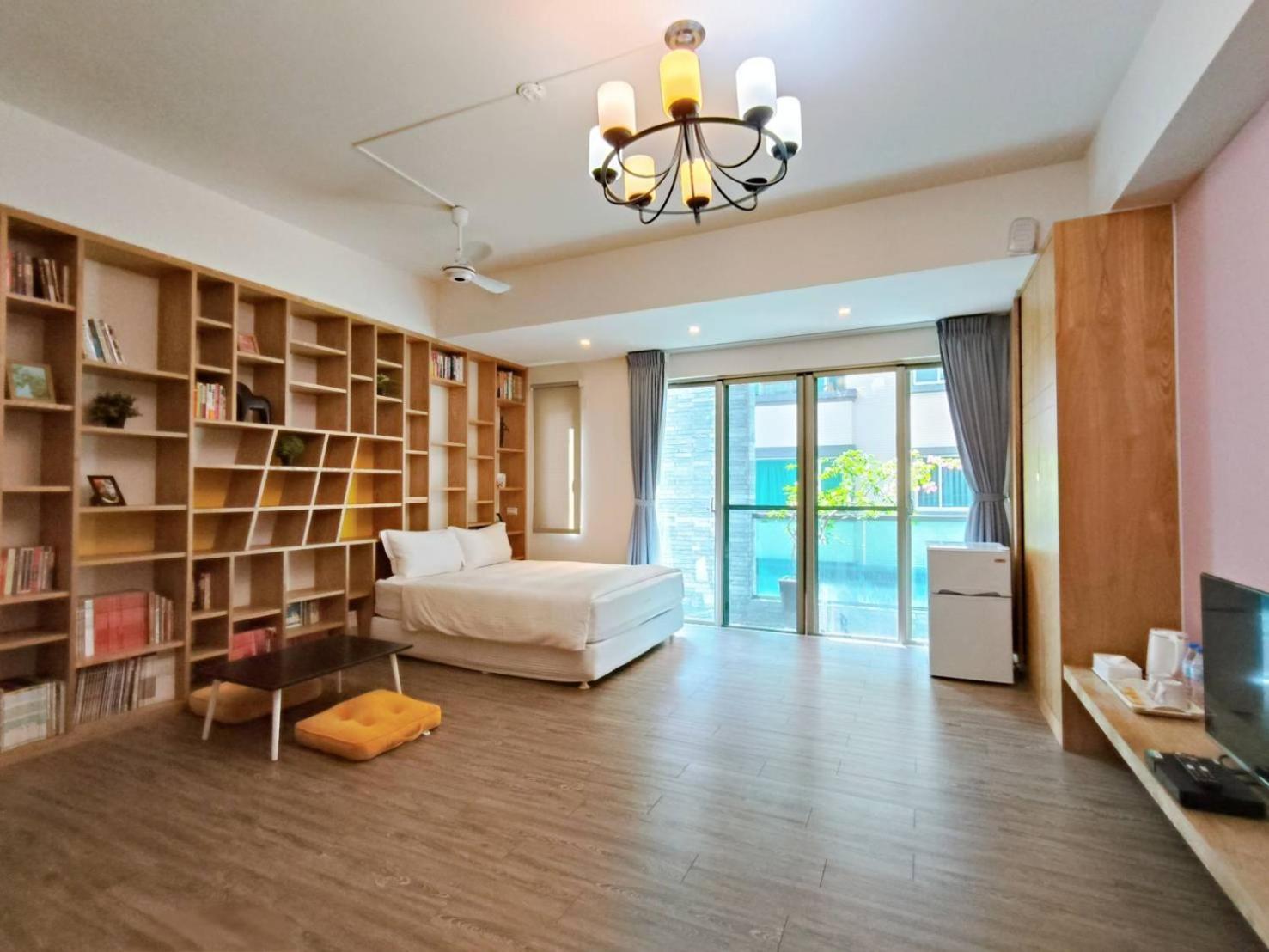 Elsa House Hotel Tainan Exterior photo